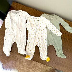 Carter’s Ribbed Cotton Sleep ‘N Play Pajamas + Carter’s Shark Footies (Newborn)
